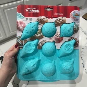 trudeau silicone molds Christmas ornaments mold